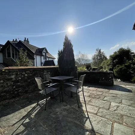 Deer Close Κέσγουικ